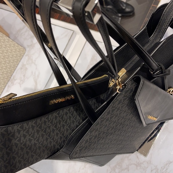 Michael Kors Maisie Large Pebbled Leather 3-in-1 Tote Bag - Picture 2 of 16